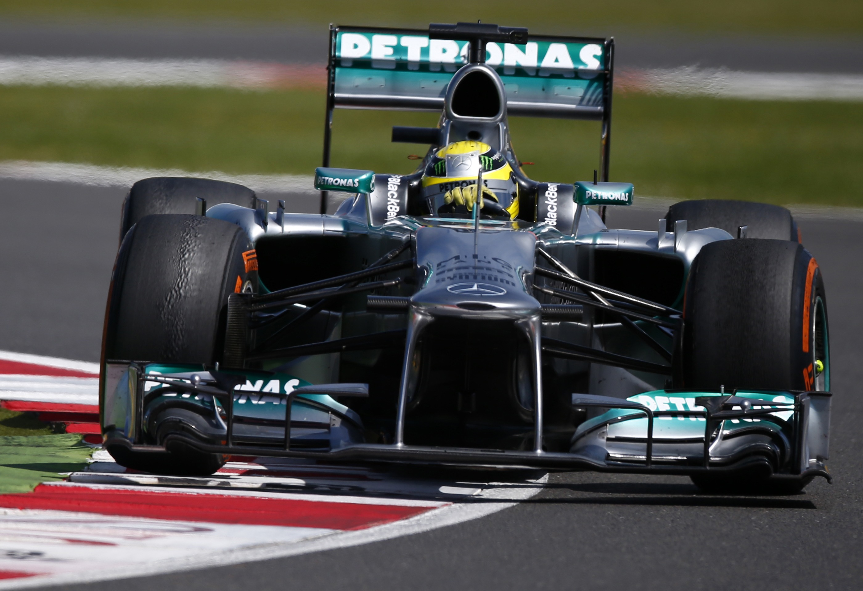 Συνδυασμό παραγόντων για τα διαλυμένα ελαστικά δείχνουν οι πρώτες εκτιμήσεις